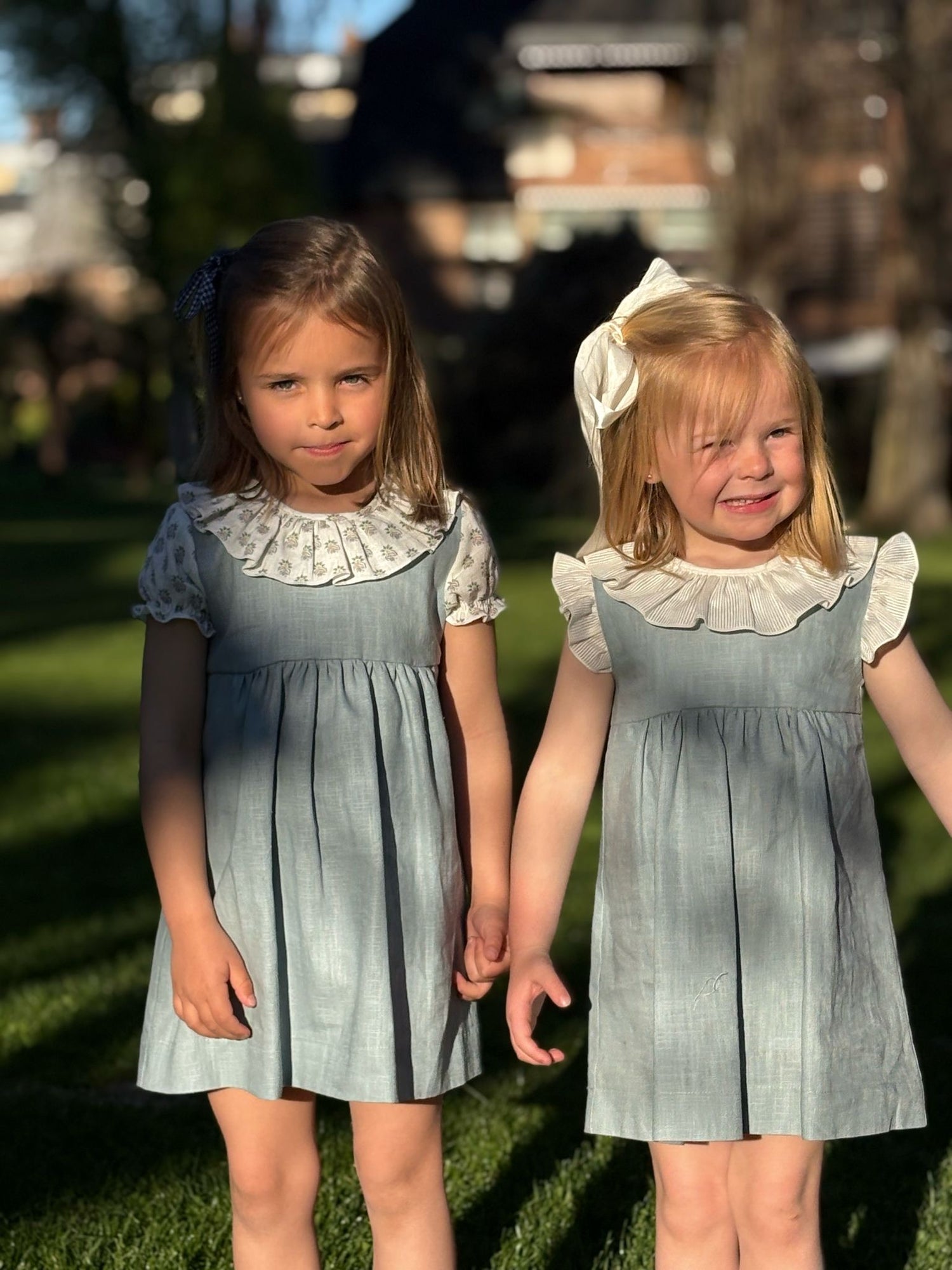 VESTIDO LINO AZUL VOLANTE ALITA ORGANZA