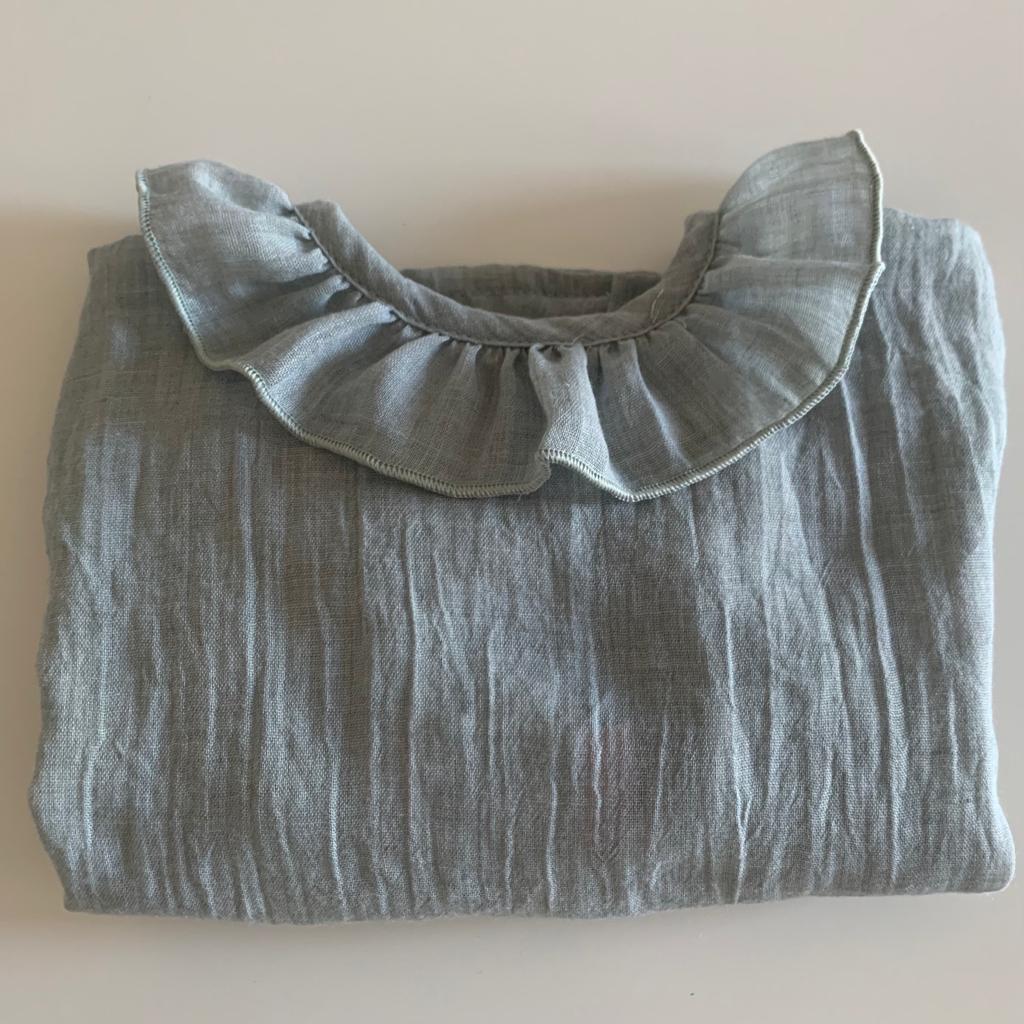 BLUSITA VOLANTE M/L GASA GRIS